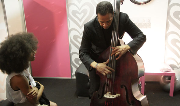 Stanley backstage with Esperanza Spalding in Montreux